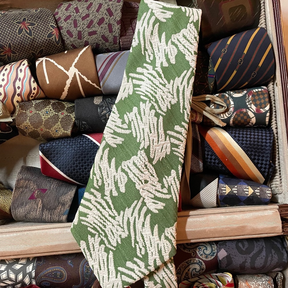 Green and White 1970s Neck Tie